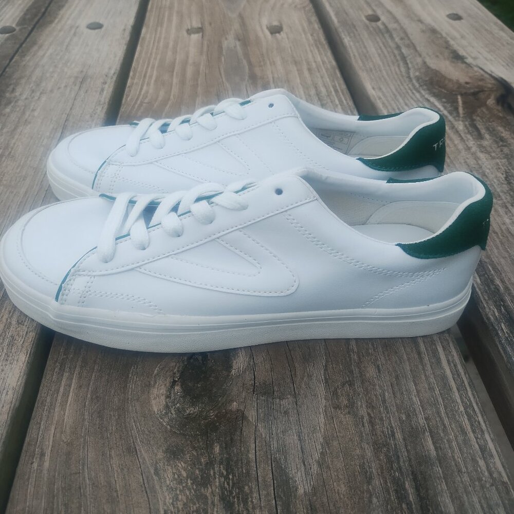 Men's Tretorn Swerve tennis shoes size 8.5